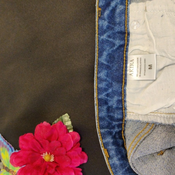 AKIRA Denim shorts Rhinestone fringed. - Picture 7 of 11